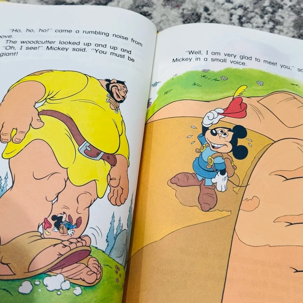 Walt Disney ‘Mickey Meets the Giant’ Fun-To-Read Library - Vol 1 Book